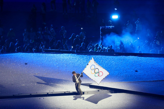 Tom Cruise la ceremonia de închidere a JO 2024