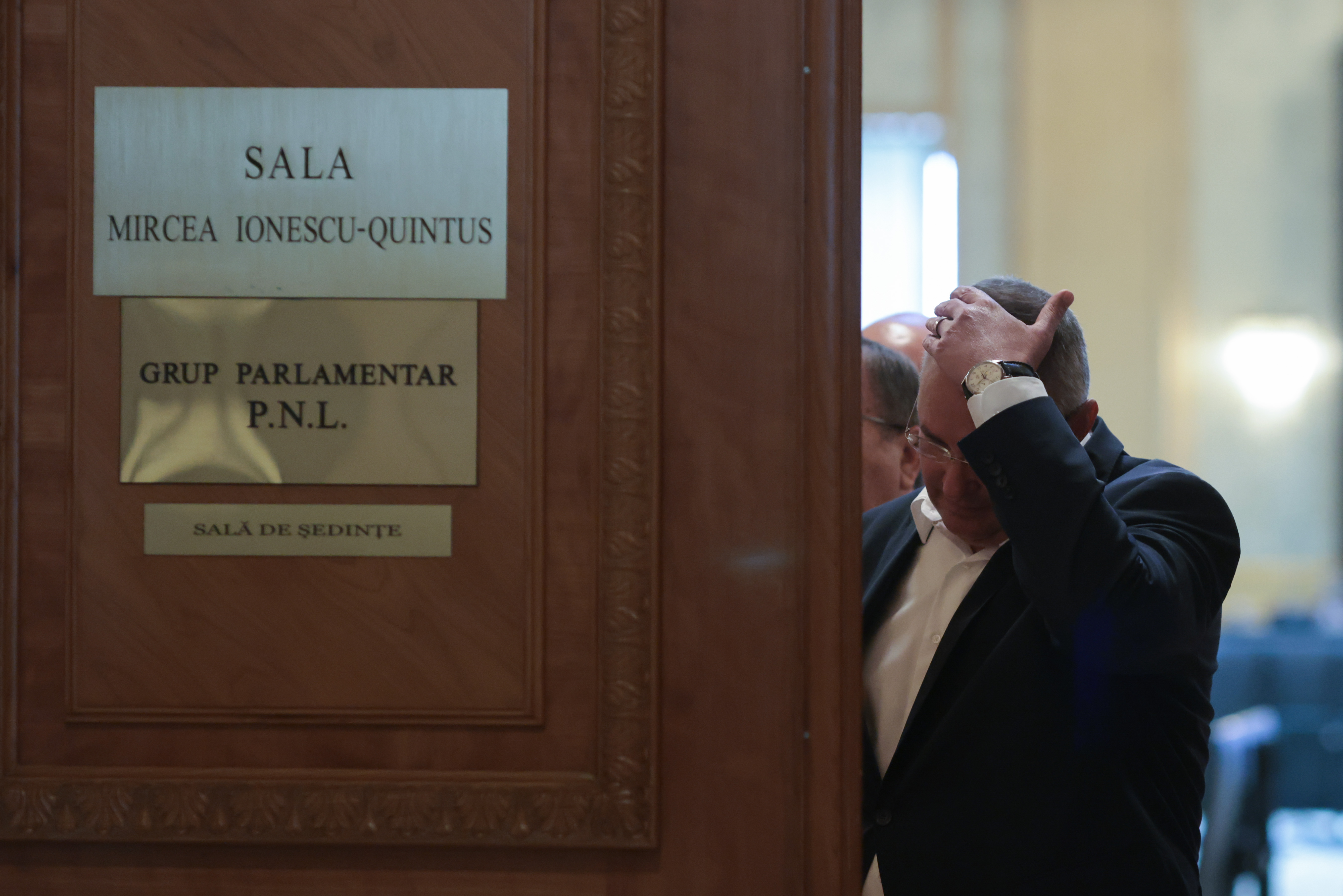 Stenograme. Liderii PNL, supărați că aleșii partidului nu preiau postările lui Ciucă. „Așa vreți voi să fiți mai departe parlamentari?”