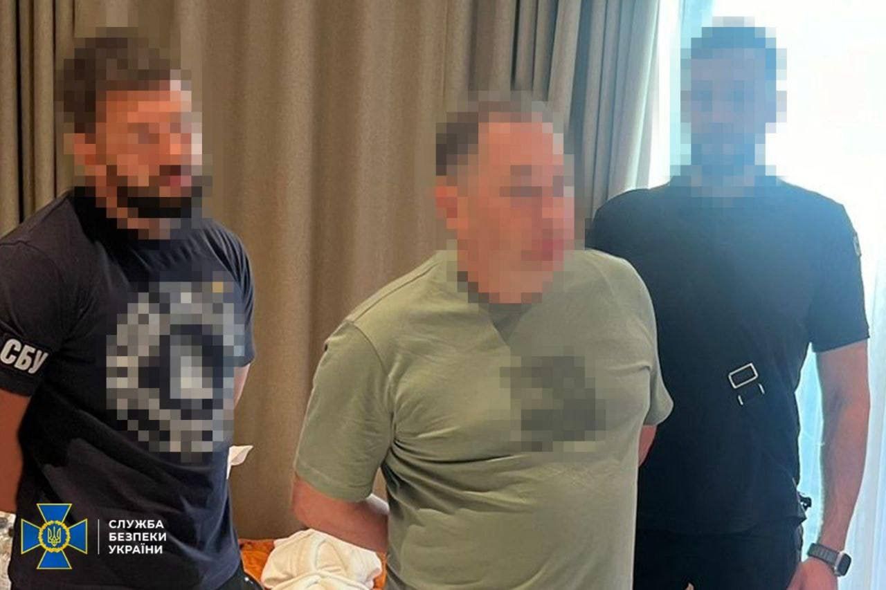 Un ministru adjunct al Energiei din Ucraina a fost arestat când lua mită. El și trei complici aveau de primit 500 de mii de dolari