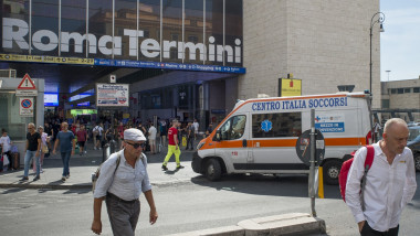 o ambulanță intervina la gara Termini din Roma