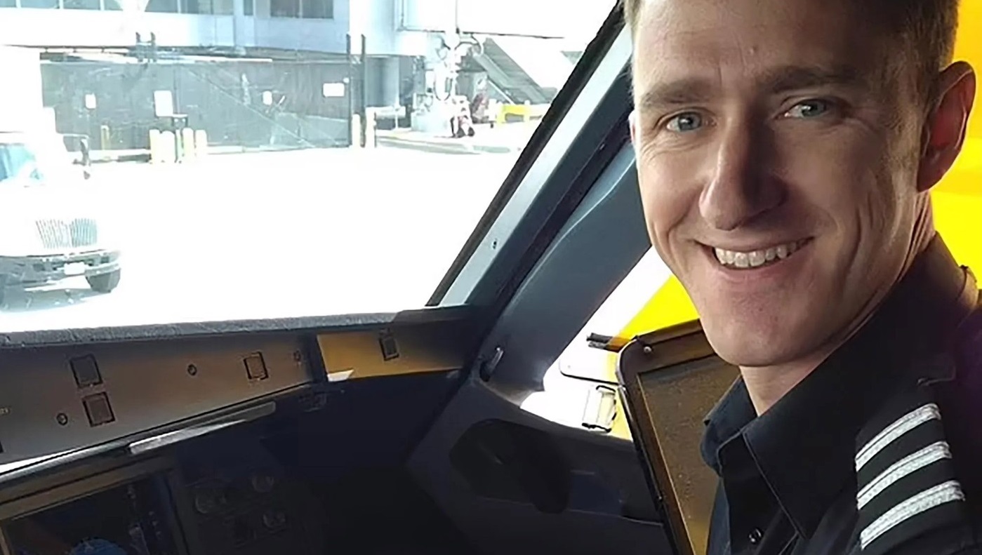 Ce explicații a dat pilotul care, sub influența ciupercilor magice, a vrut să oprească motoarele avionului în zbor