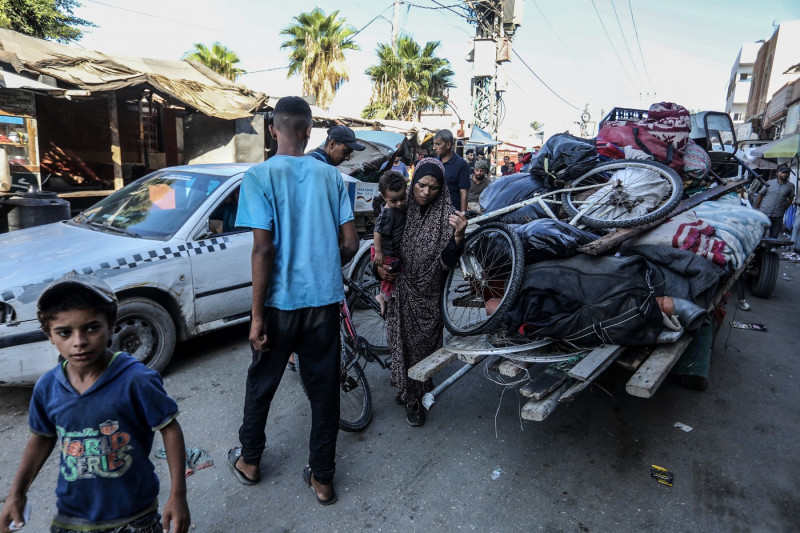 Israel's evacuation orders in Deir al-Balah displace Palestinians again