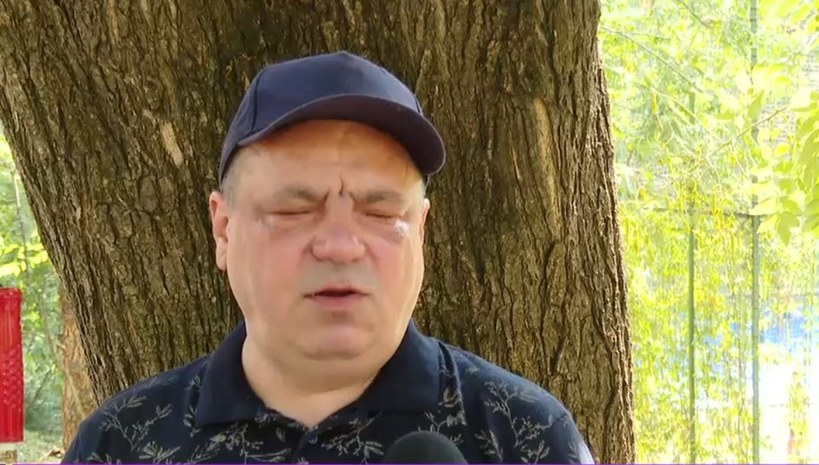 Un nevăzător a rămas, pe hârtie, cu mai puțin de jumătate din pensie la recalculare. Abia peste 9 ani va primi mai mulți bani
