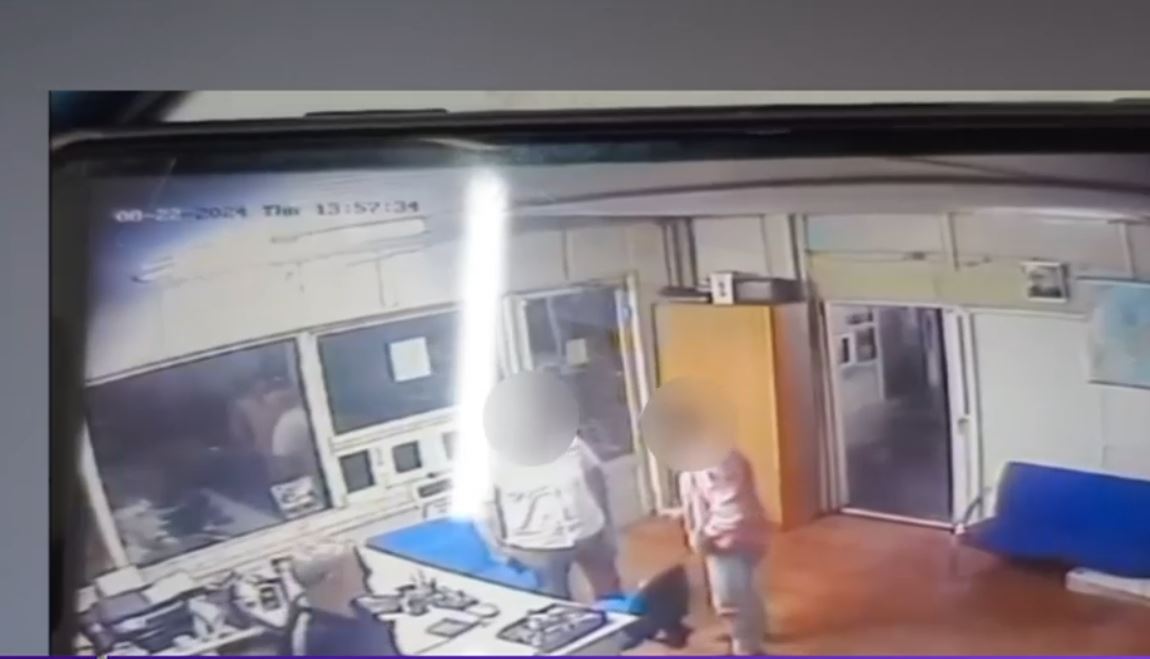 VIDEO Patronul unui service din Voluntari, amenințat cu pistolul de un client furios: „A zis că dacă nu repar mașina vom avea probleme”