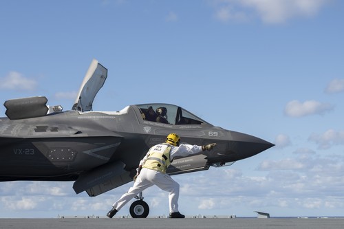 Marea Britanie ar putea renunța la programul de înzestrare cu avioane de luptă F-35. “Totul ar putea arăta ca un elefant alb”