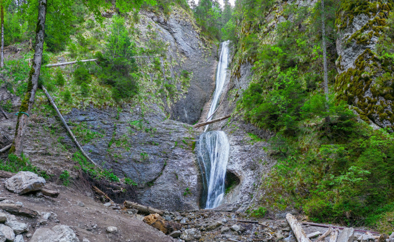 Cascada Duruitoarea, România. Foto Shutterstock