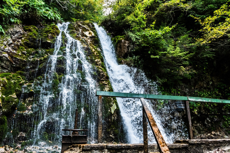 Cascada Urlătoarea, România. Foto Shutterstock