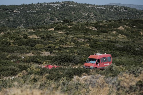 O turistă, dată dispărută de o săptămână pe o insulă din Grecia, a fost găsită moartă, într-o râpă