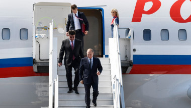 putin pe scara avionului