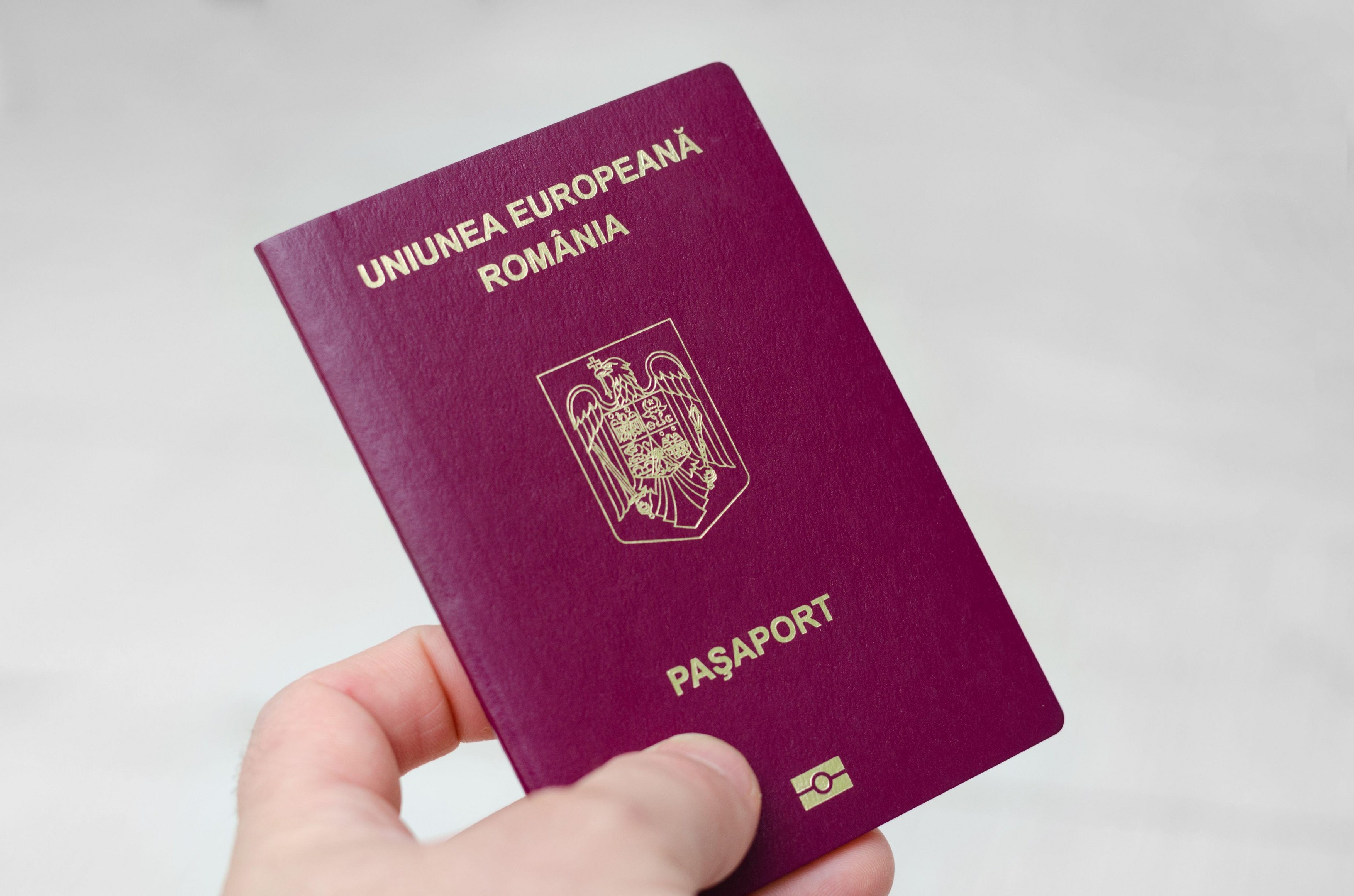 De la 1 ianuarie, paşaportul simplu electronic va fi livrat gratuit la orice adresă din România