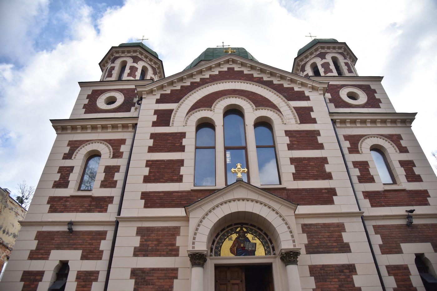 Parlamentul ucrainean a aprobat un proiect de lege care va putea interzice Biserica Ortodoxă subordonată Patriarhiei Moscovei