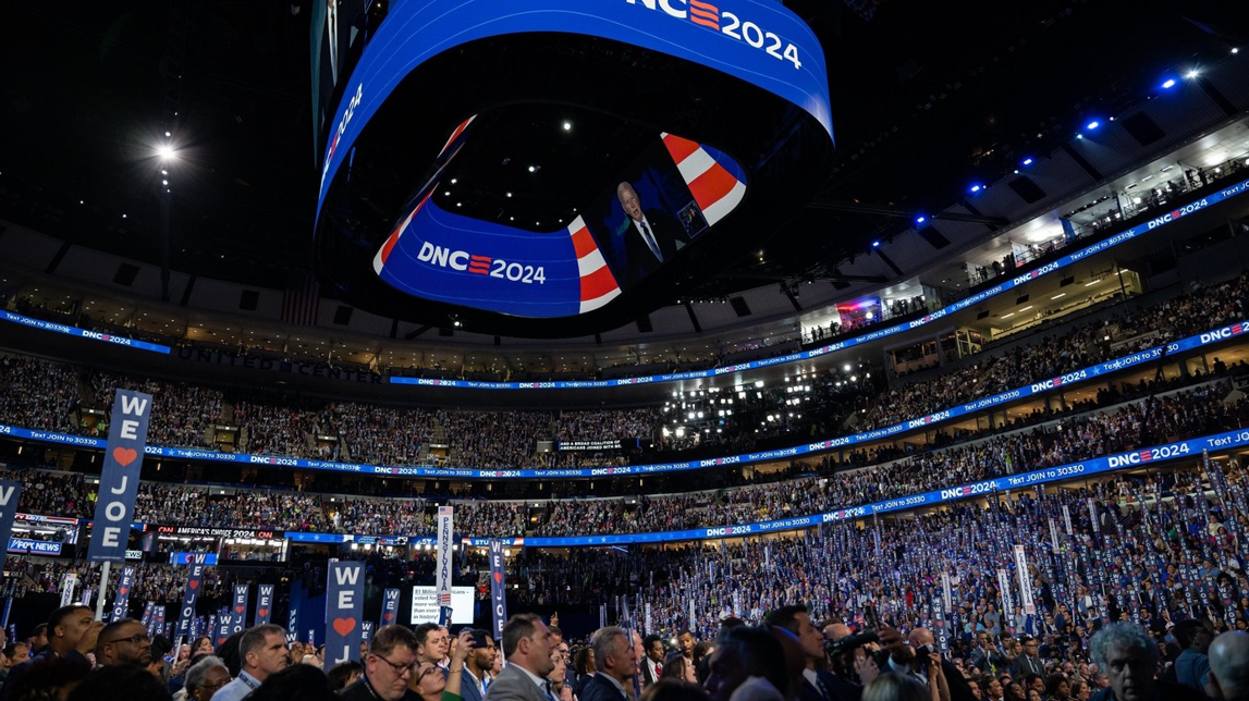 CNN: Cel puţin cinci republicani, dezamăgiți de Donald Trump, vor lua cuvântul la Convenţia Democrată