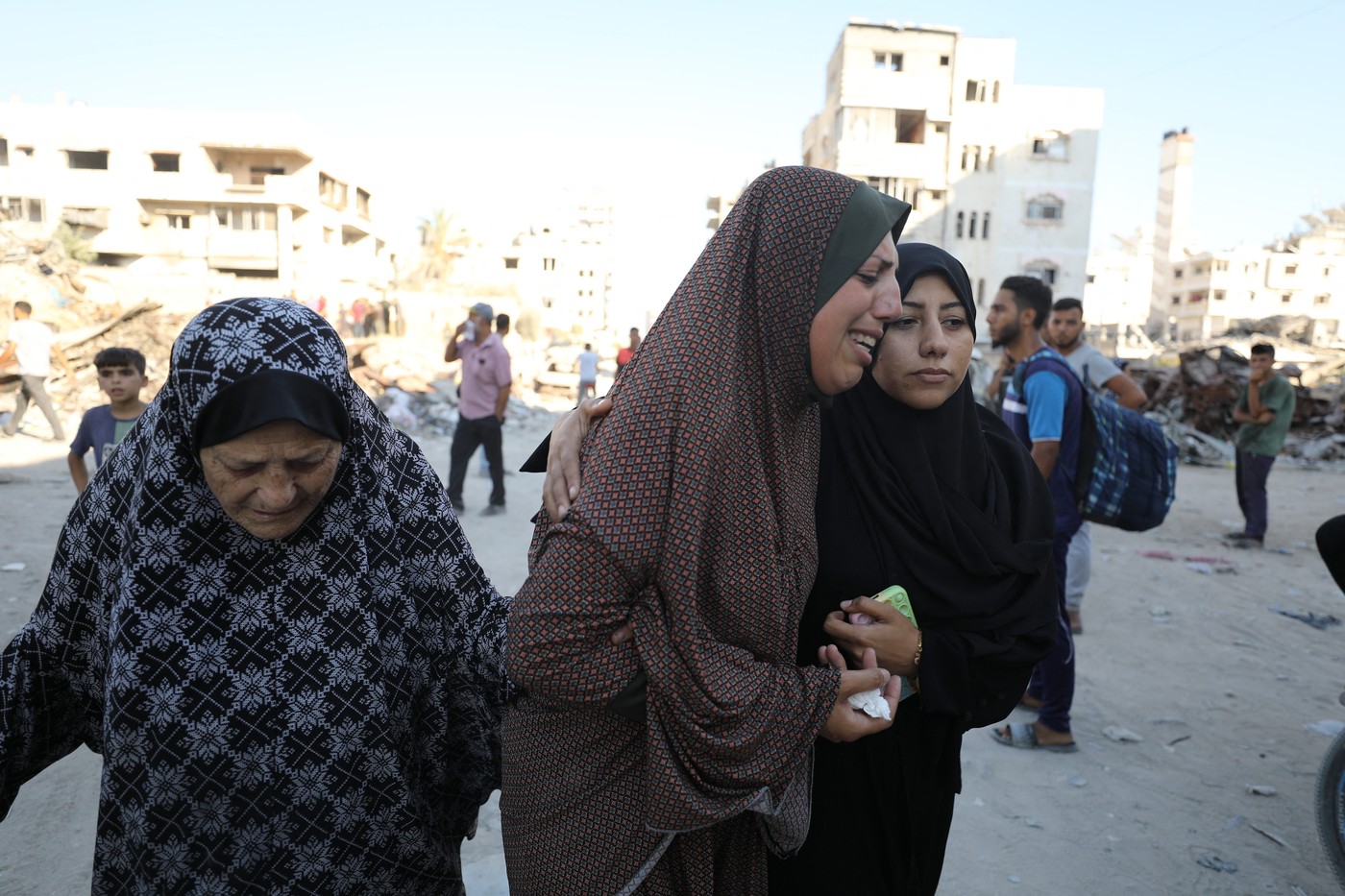 Zeci de palestinieni au fost ucişi în Gaza după plecarea lui Antony Blinken din regiune, fără o perspectivă clară de armistiţiu