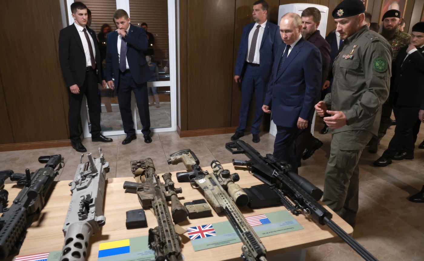 Imagini cu Putin și Kadîrov la un poligon din Cecenia au fost făcute publice. Cum a fost surprins dictatorul rus