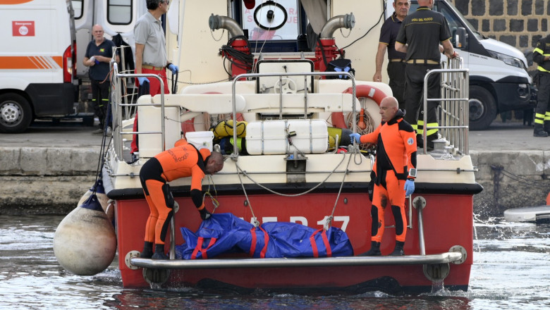 PORTICELLO FIRE BRIGADE DIVERS RECOVERED THE FIFTH BODY, THAT OF MIKE LINCH