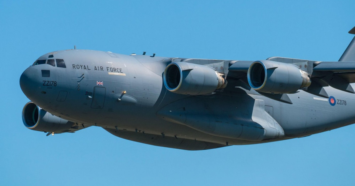 Un avion C-17A a zburat peste Pacific cu un submarin la bord. Amănunte despre Ghost Shark, proiectul militar din secolul următor