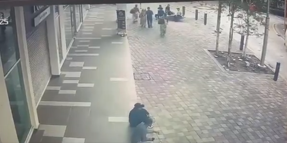 O turistă este de negăsit de șapte zile după ce a căzut într-o groapă în Kuala Lumpur