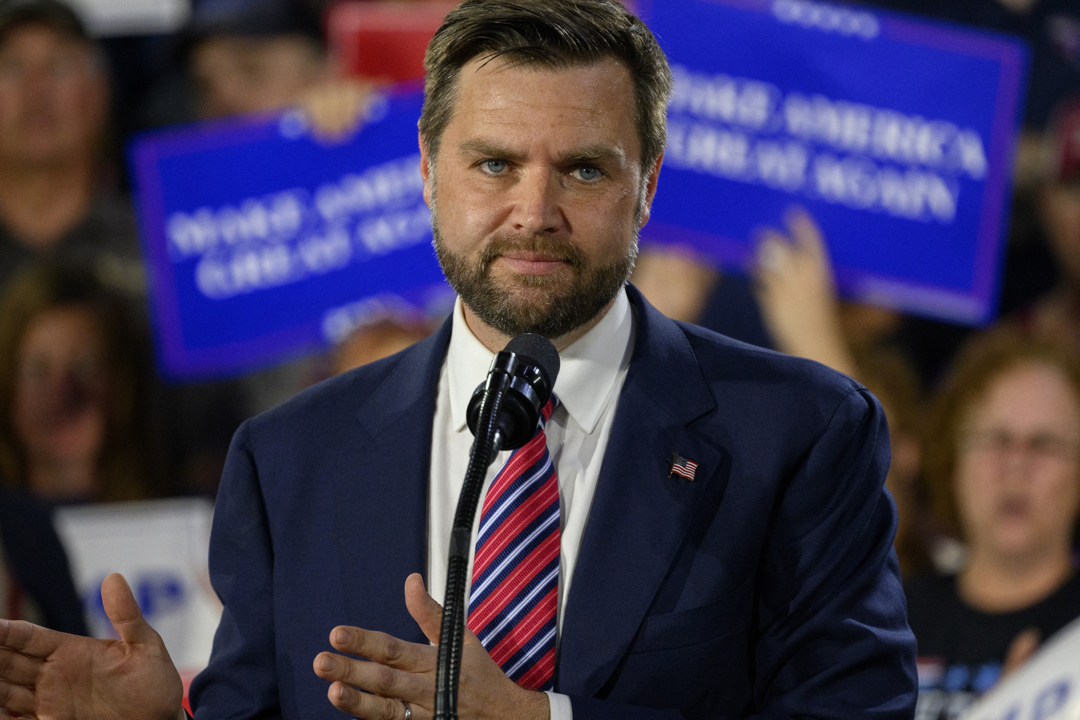 Partenerul lui Trump, J.D. Vance, vrea să „desființeze” Google și alți giganți tech: „Sunt prea mari, prea puternici”