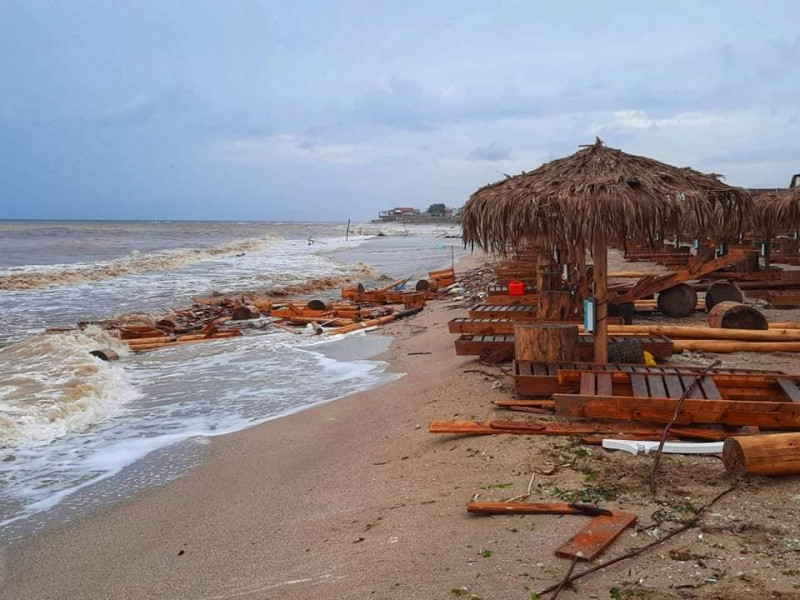 Distrugeri pe Litoral. Foto- Apele Române