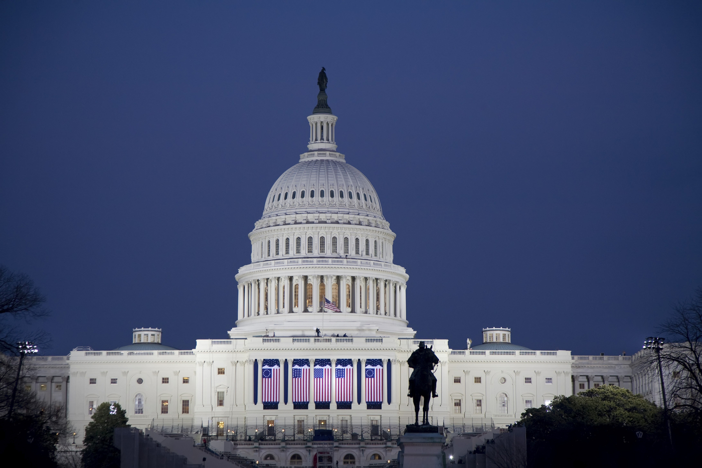 Un bărbat din SUA a fost condamnat la închisoare pentru că a hărțuit membri ai Congresului american cu 12.000 de apeluri telefonice