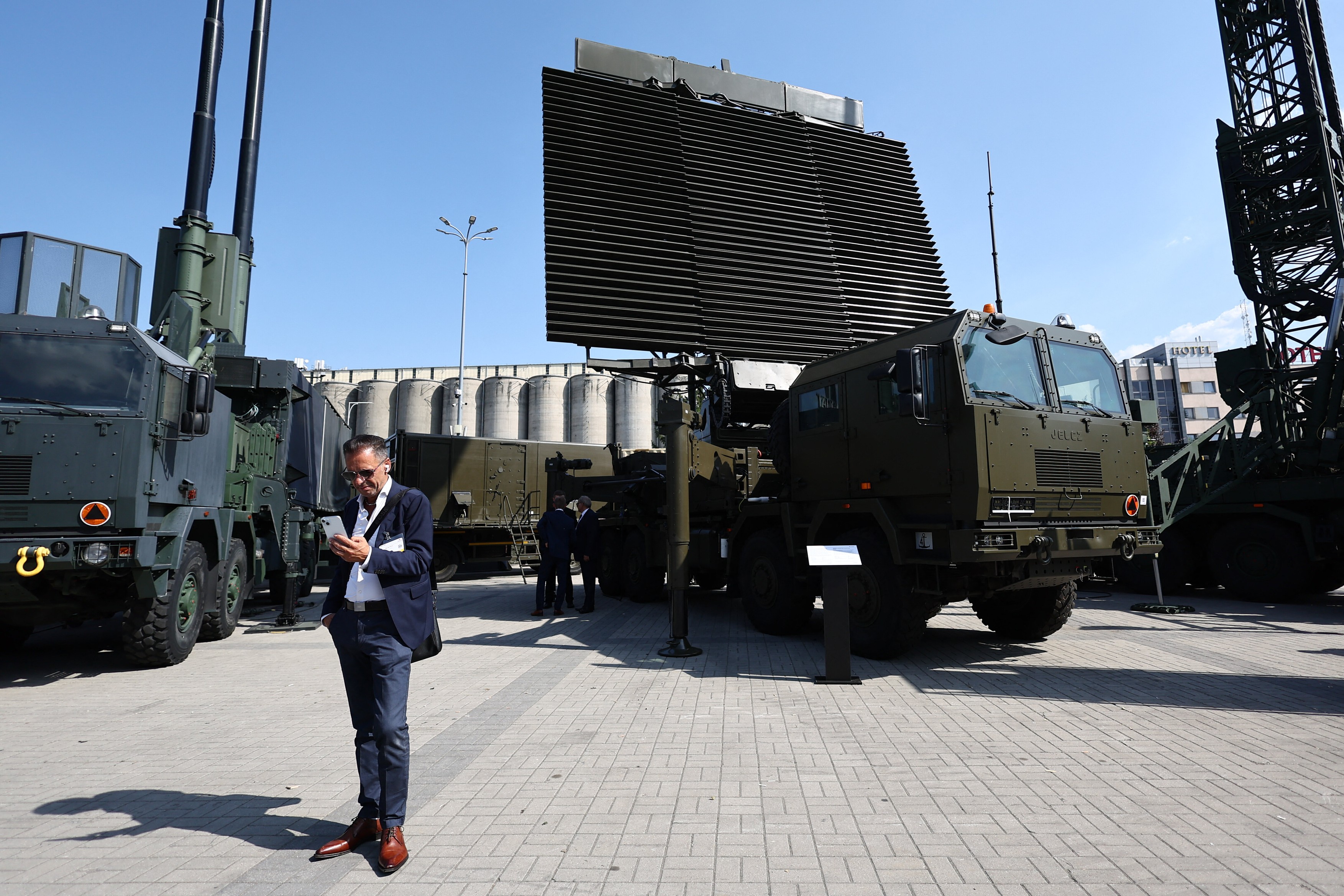 Polonia cumpără 15 sisteme radar în valoare de peste 250 milioane de euro