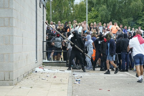 9 ani de închisoare, cea mai dură pedeapsă pentru un participant la revoltele din Marea Britanie