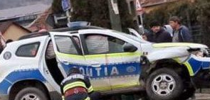 Maşină de poliţie implicată într-un accident pe DN 2, în judeţul Vrancea