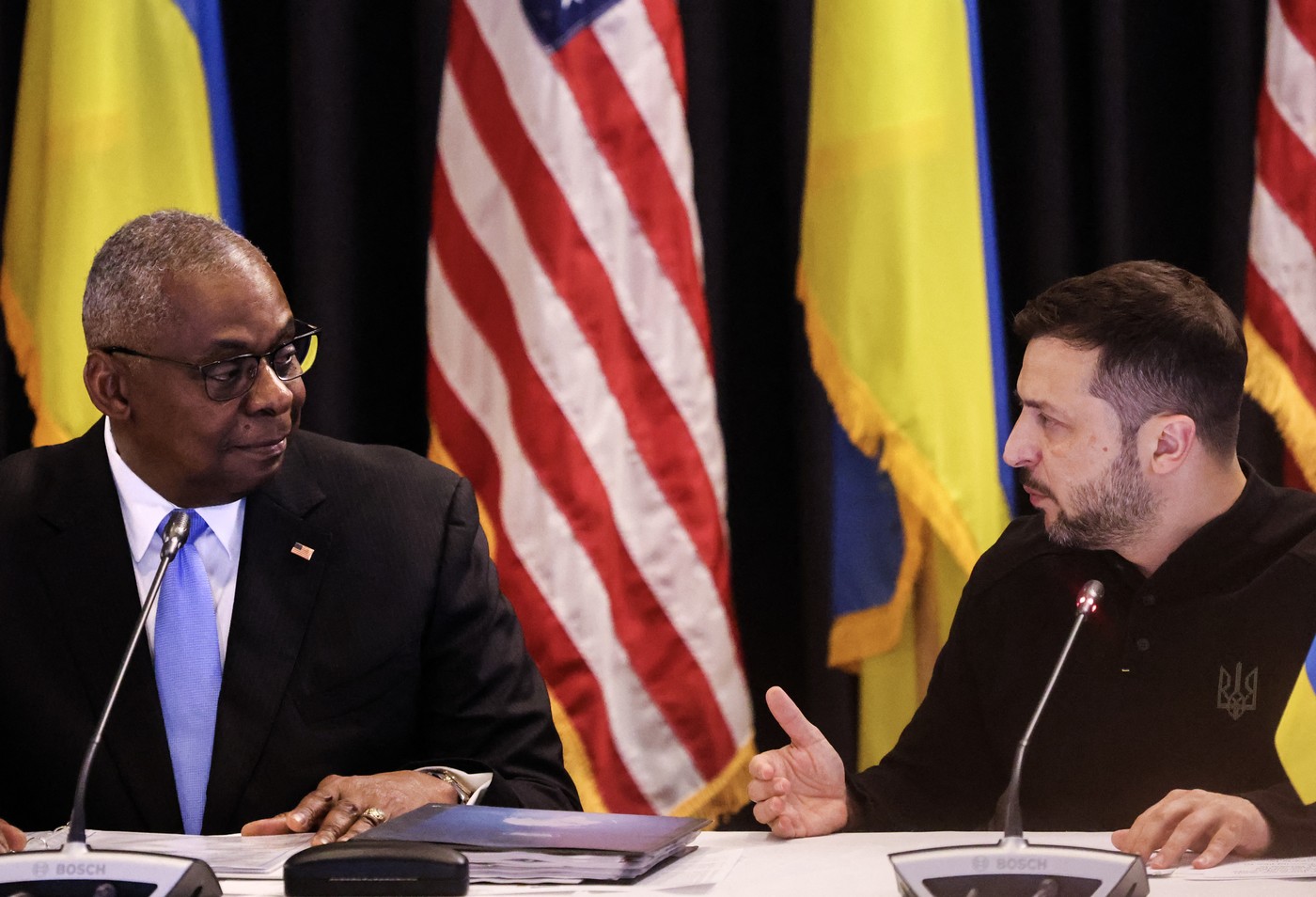 Șeful Pentagonului respinge cererea lui Zelenski. Ucraina nu poate folosi arme americane pentru a ataca ținte din Rusia