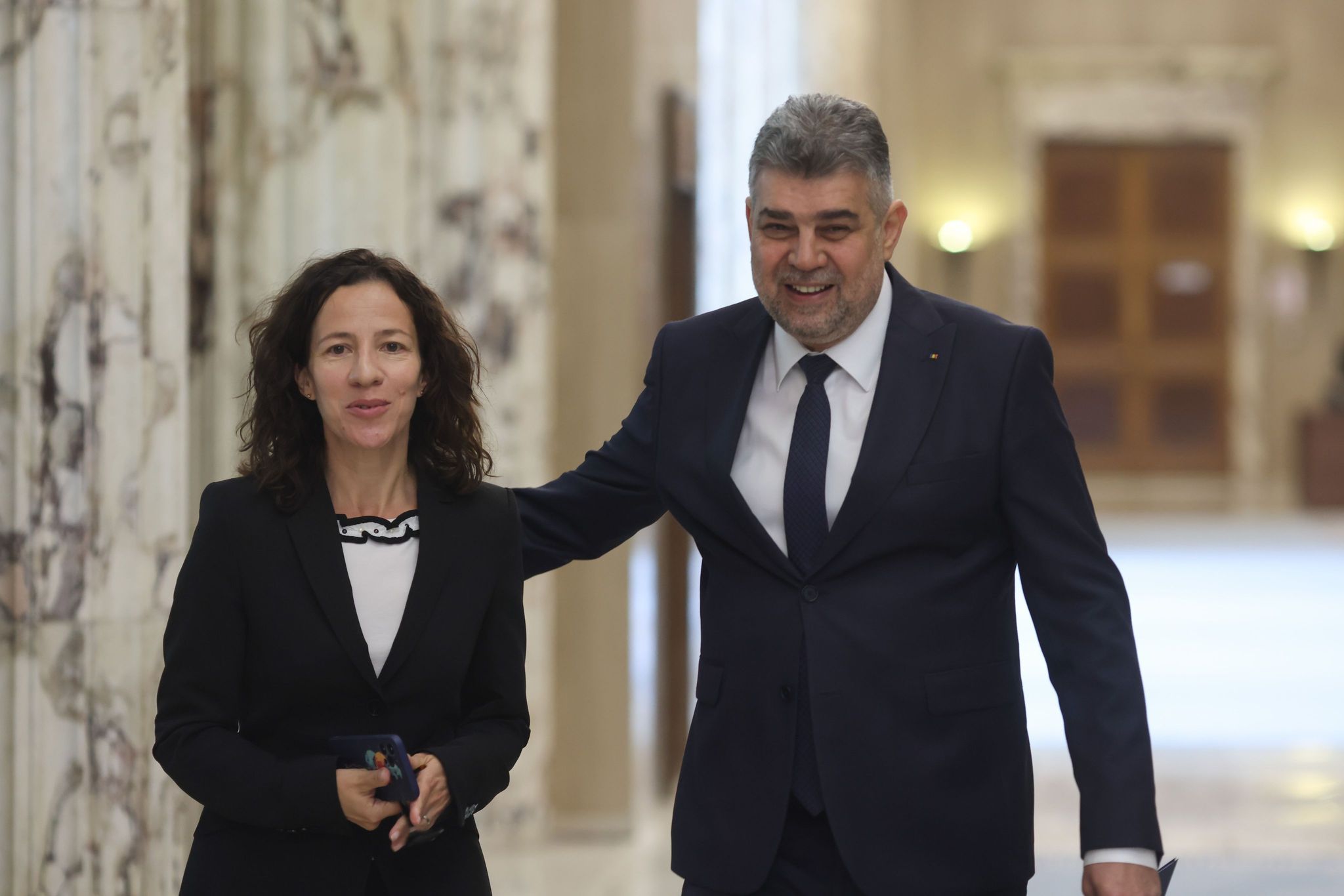 Premierul Ciolacu a anunțat că Roxana Mînzatu este propunerea României pentru funcția de comisar european