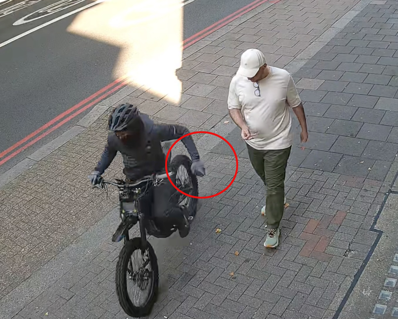 Poliția din Marea Britanie vrea să colaboreze cu operatorii de telefonie mobilă pentru a combate furturile de telefoane