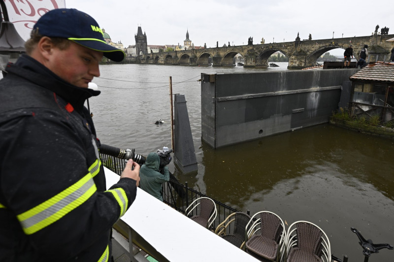 Čertovka, bezpečnostní vrata, řeka Vltava