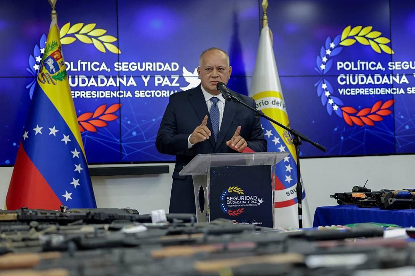 Venezuela pretinde că a arestat un luptător american Navy SEAL implicat într-o „operațiune CIA” de asasinare a lui Maduro