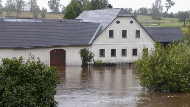 Katastrophenalarm in Österreich. In Zahlreichen Ortschaften und Bezirken im Wiener Waldviertel wurde Katastrophenalarm a