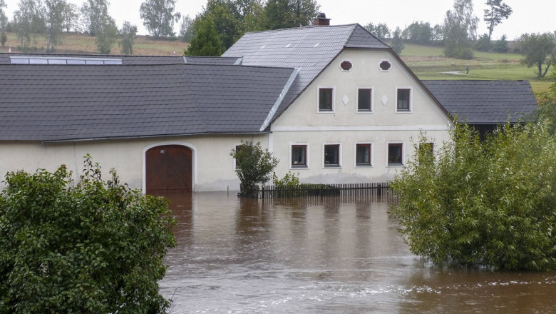 Katastrophenalarm in Österreich. In Zahlreichen Ortschaften und Bezirken im Wiener Waldviertel wurde Katastrophenalarm a