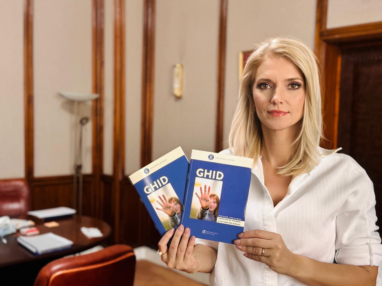 Ministerul Justiției a publicat un ghid pentru victimele violenţei sexuale. Alina Gorghiu: Vă îndemn să nu rămâneţi indiferenţi