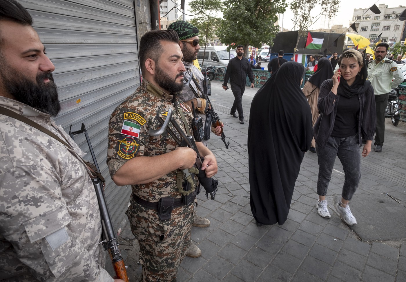 Doi ani de la moartea Mahsei Amini. Poliția moralității nu va mai „deranja” femeile să poarte hijab, promite președintele Iranului