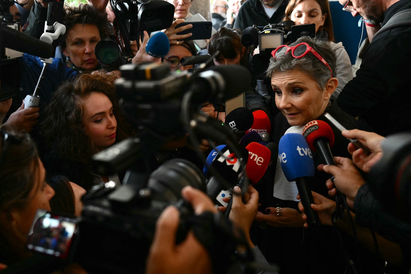 Francezul care și-a drogat și oferit soția străinilor: „Sunt un violator, la fel ca toți inculpații. Toți știau, nu pot nega”