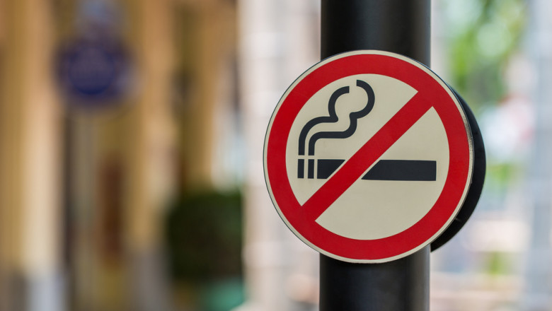 No,Smoking,Sign,With,Green,Background