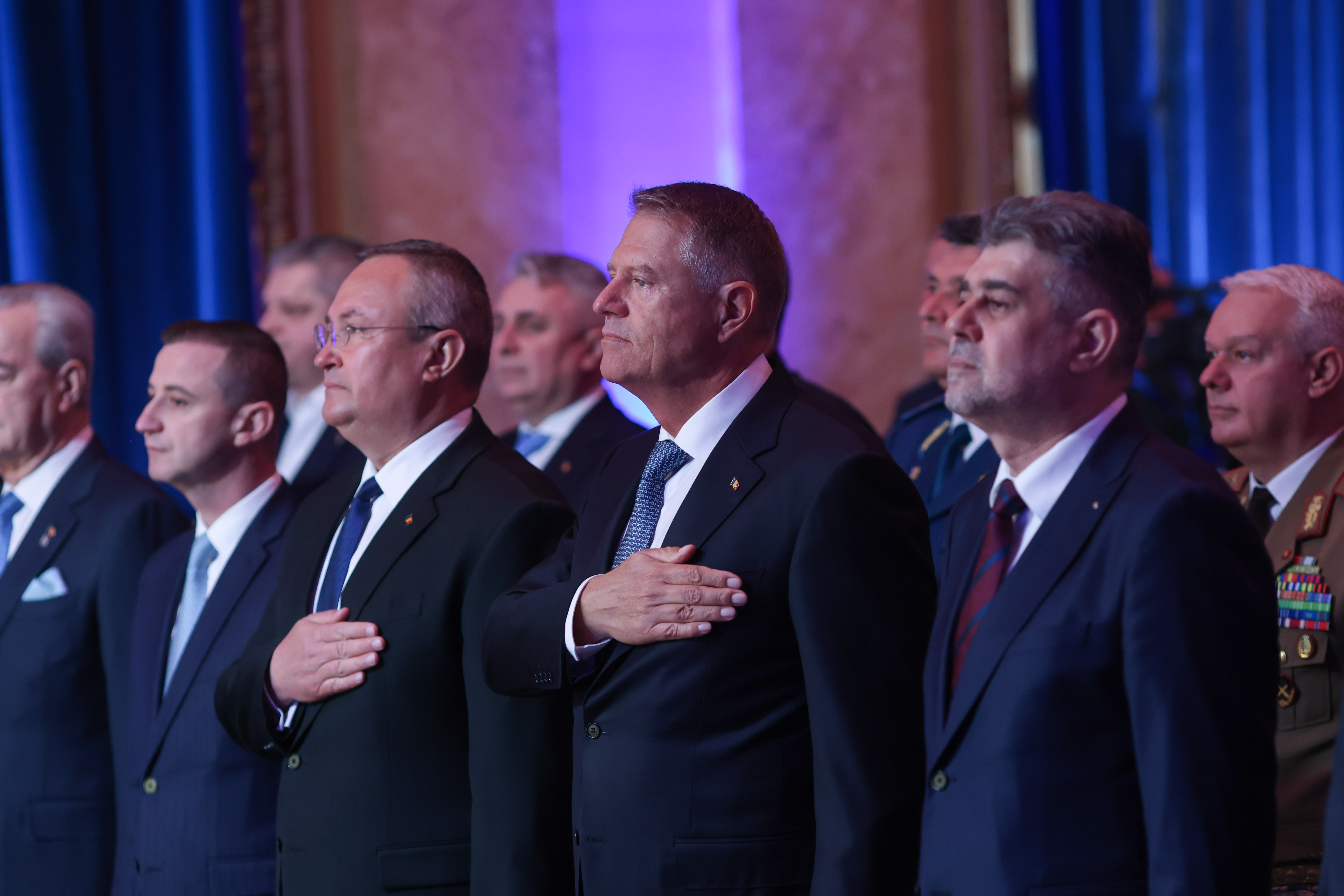 Surse: PNL vrea să modifice legea pentru ca Iohannis să poată candida la parlamentare înainte de încheierea mandatului