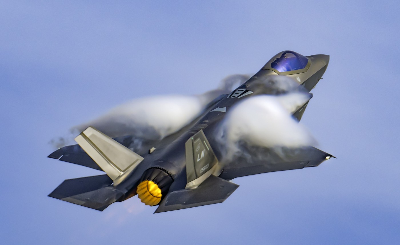 De ce avioanele F-16 bulgărești sunt mai scumpe decât F-35 românești