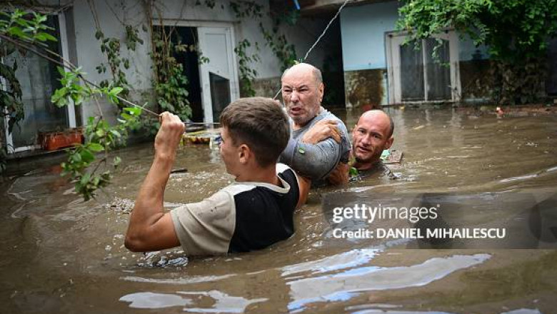 foto gettyimages credit DANIEL MIHAILESCU inundatii ro,