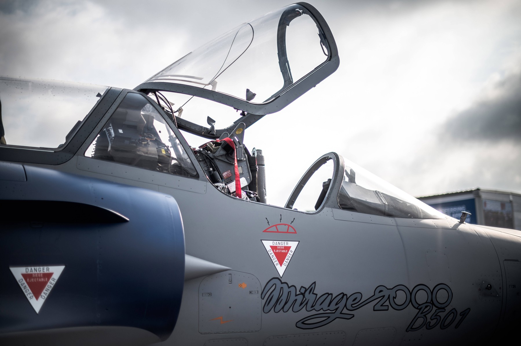 Avioanele franceze Mirage destinate Ucrainei vor fi modificate pentru atac la sol