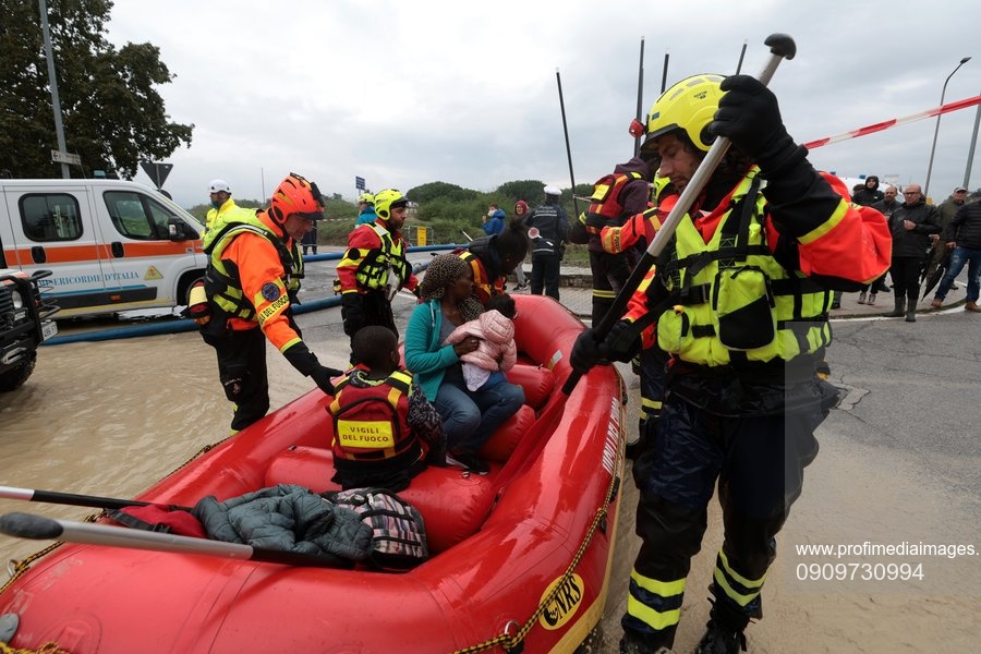 Italia, lovită de inundații. „Suntem într-o urgență totală”. Sute de persoane au fost evacuate