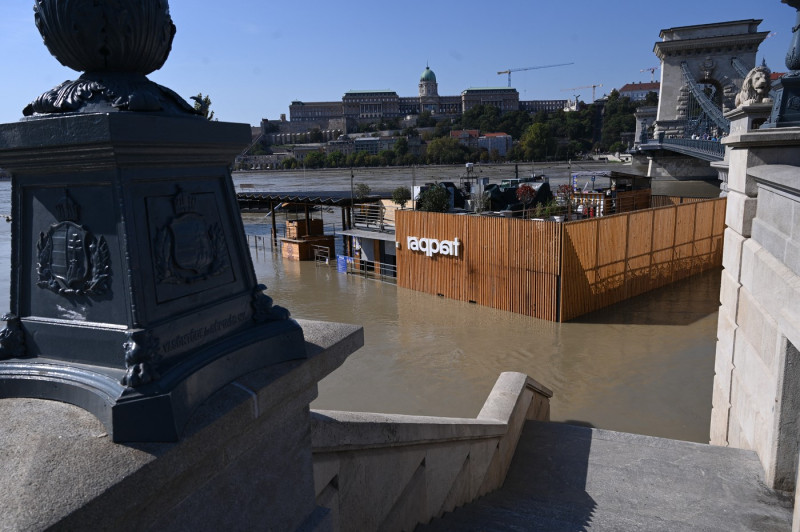 Dunărea a ieșit din matcă la Budapesta. Foto: Profimedia Images