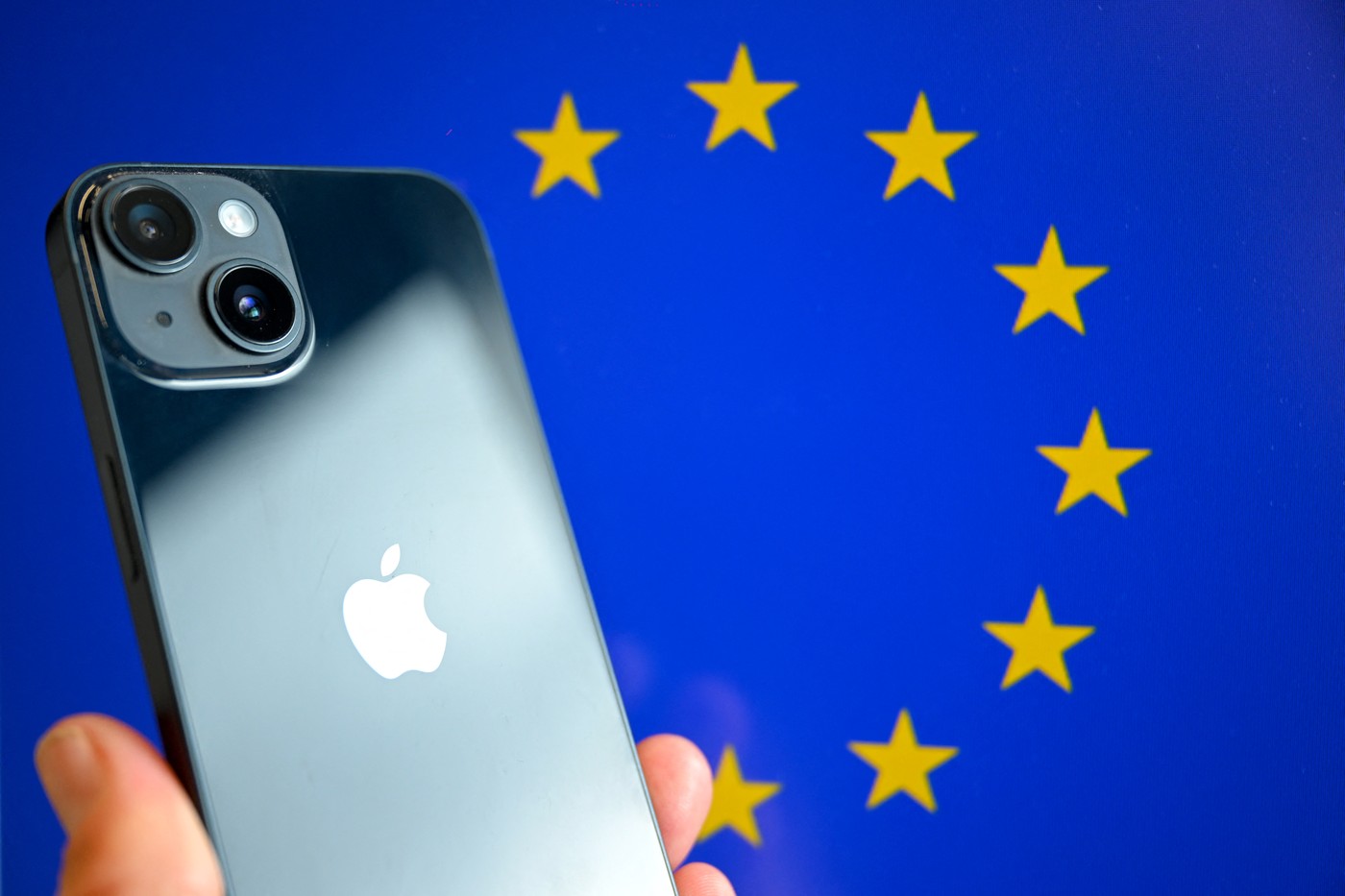 Apple pierde lupta cu UE. Compania trebuie să returneze Irlandei 13 miliarde de euro