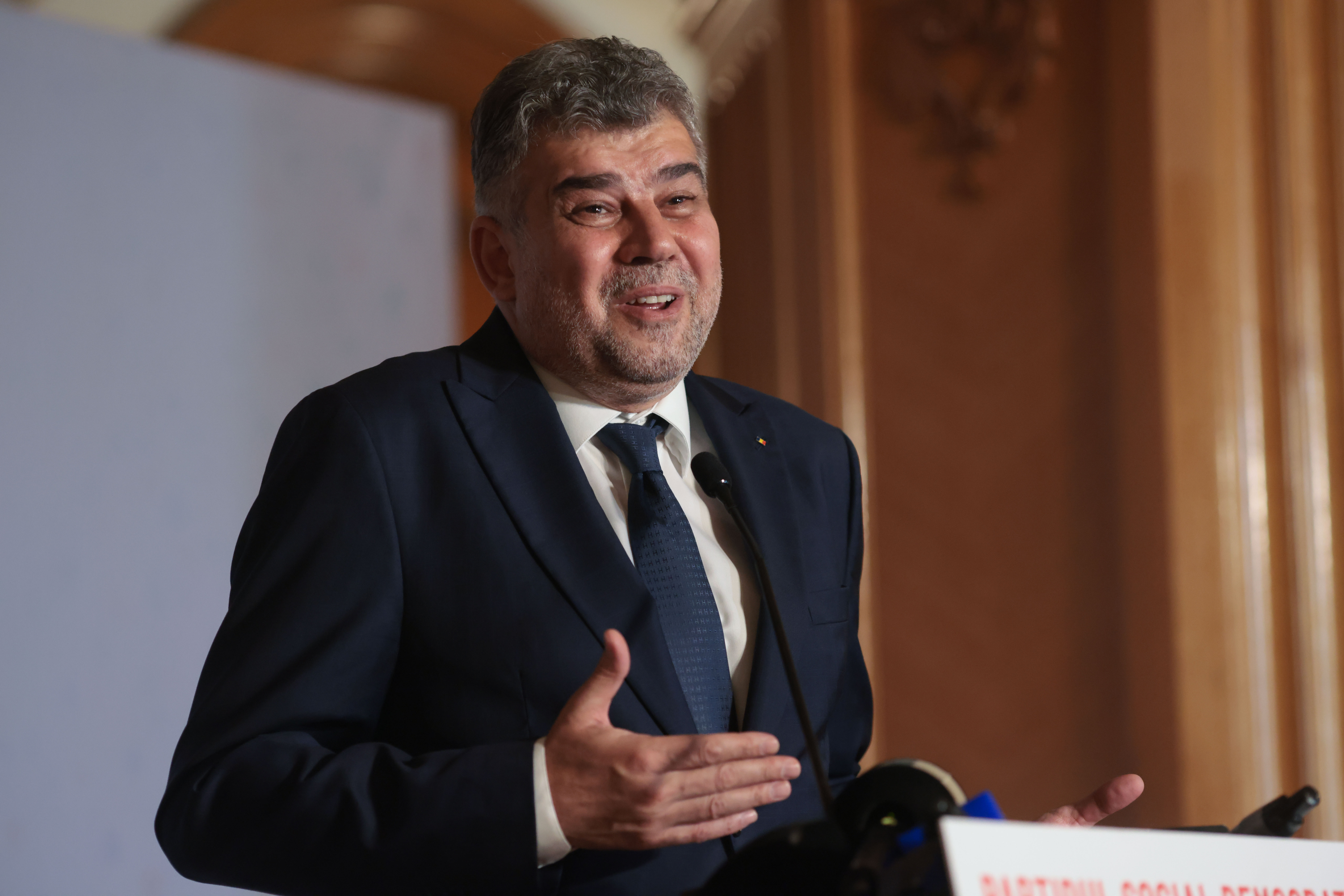 Ciolacu: Am avut reţineri în relaţiile externe, nu mă simţeam confortabil. Şi acum am profesor de engleză