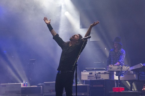 „Mi-am înșelat soția și am un copil în afara căsniciei.” Anunțul neașteptat făcut de Dave Grohl, solistul trupei Foo Fighters