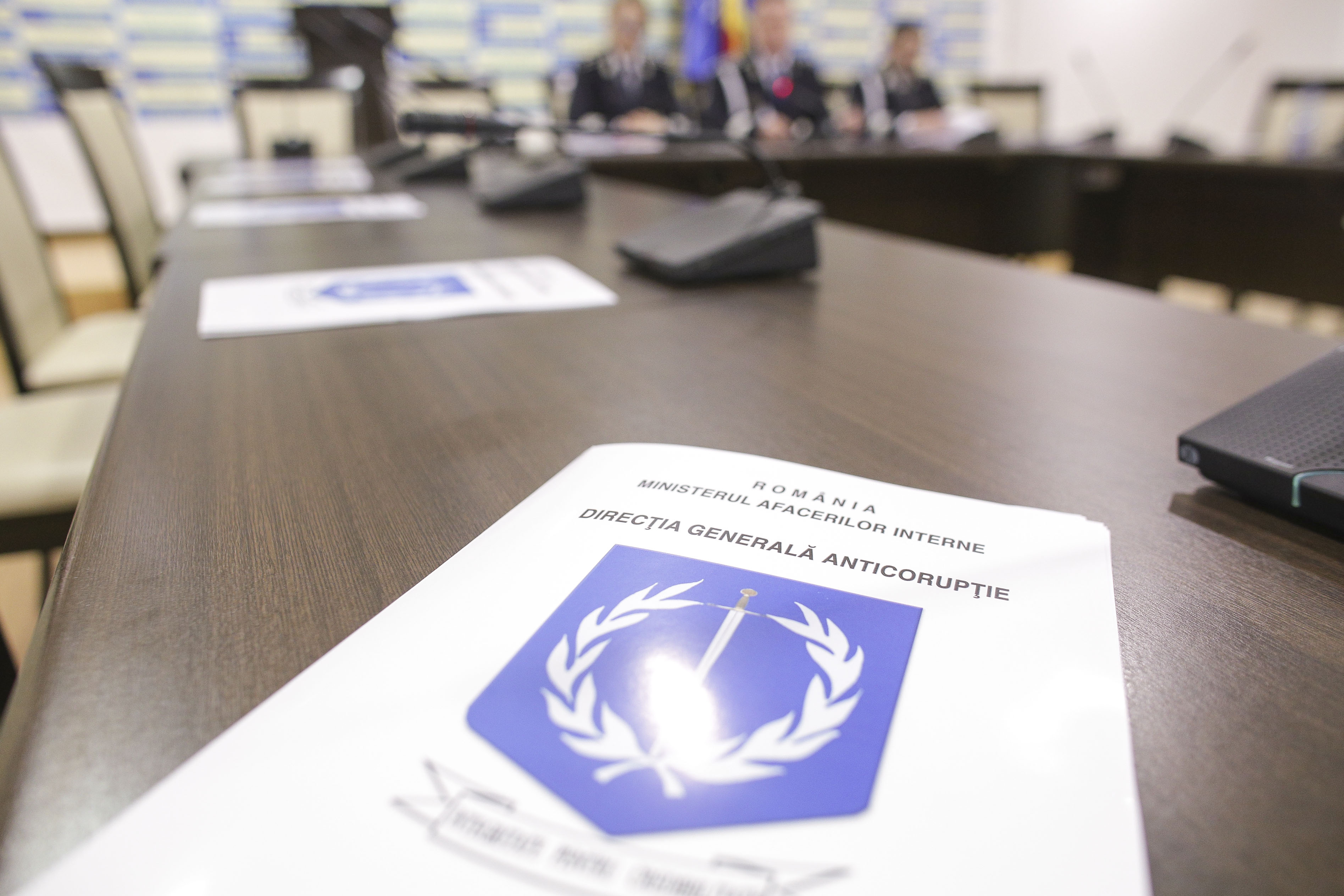 DGA: Angajații MAI sesizează o dată la două zile fapte de corupție. Câte dosare penale au fost înregistrate