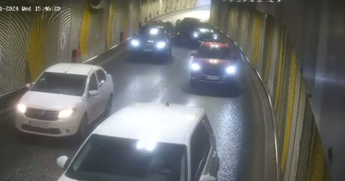 VIDEO. Momentul accidentului din Pasajul Unirii. În imagini se vede cum o mașină de teren intră cu viteză și îi lovește pe cei din față