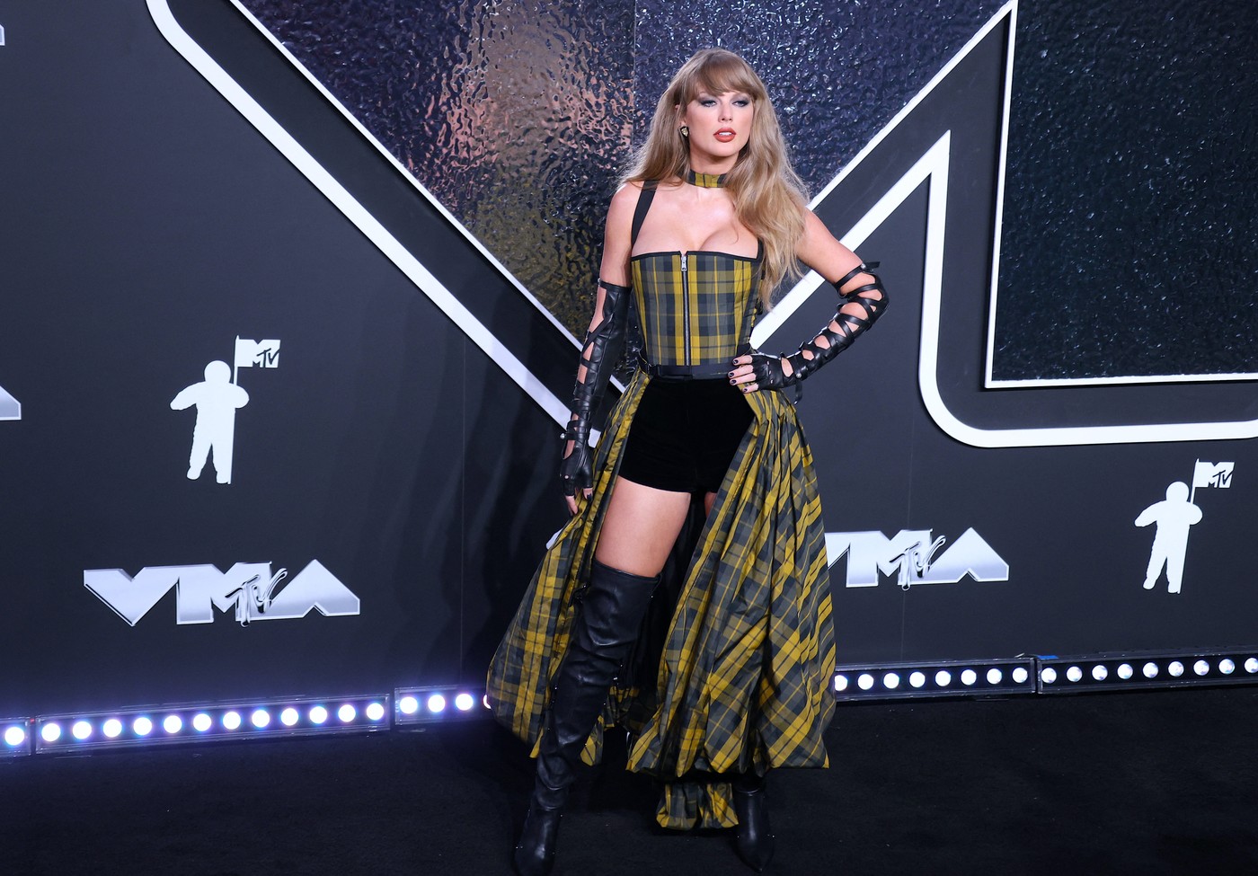 Taylor Swift face istorie la MTV Video Music Awards. A primit 7 premii și are acum 30 de trofee MTV, mai multe decât Beyoncé